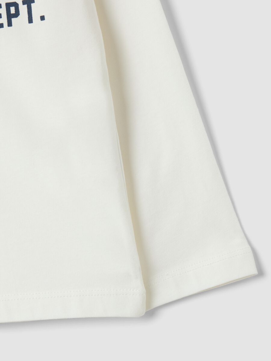 &Lambda;&epsilon;&upsilon;&kappa;ό T-shirt &alpha;&pi;ό 100% &omicron;&rho;&gamma;&alpha;&nu;&iota;&kappa;ό &beta;&alpha;&mu;&beta;ά&kappa;&iota; &mu;&epsilon; &sigma;&tau;ά&mu;&pi;&alpha; college &gamma;&iota;&alpha; &alpha;&gamma;ό&rho;&iota;_3