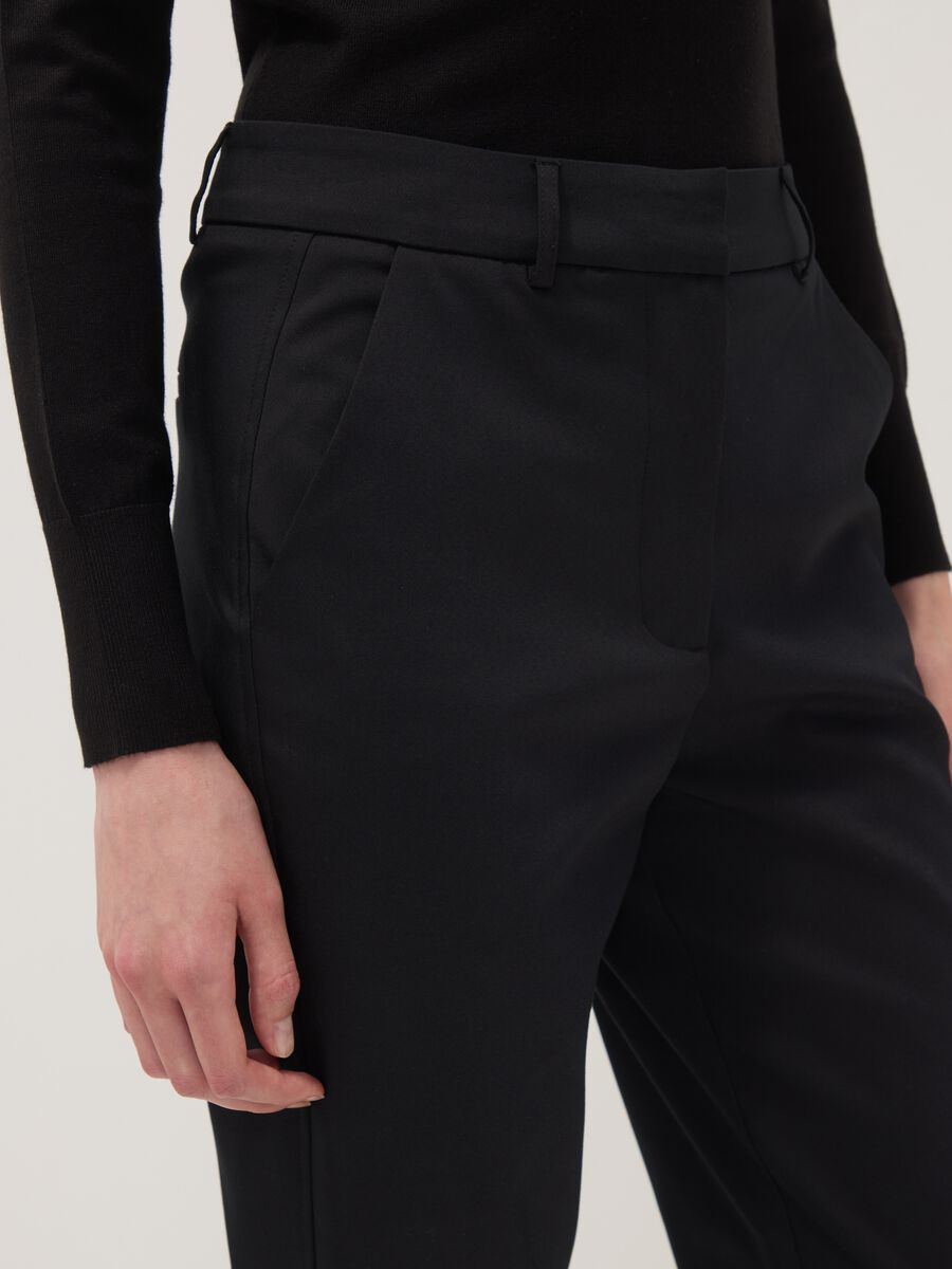 Black slim-fit stretch cotton trousers_2