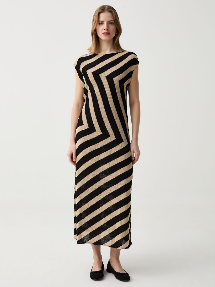 Long sleeveless dress with stripes_0