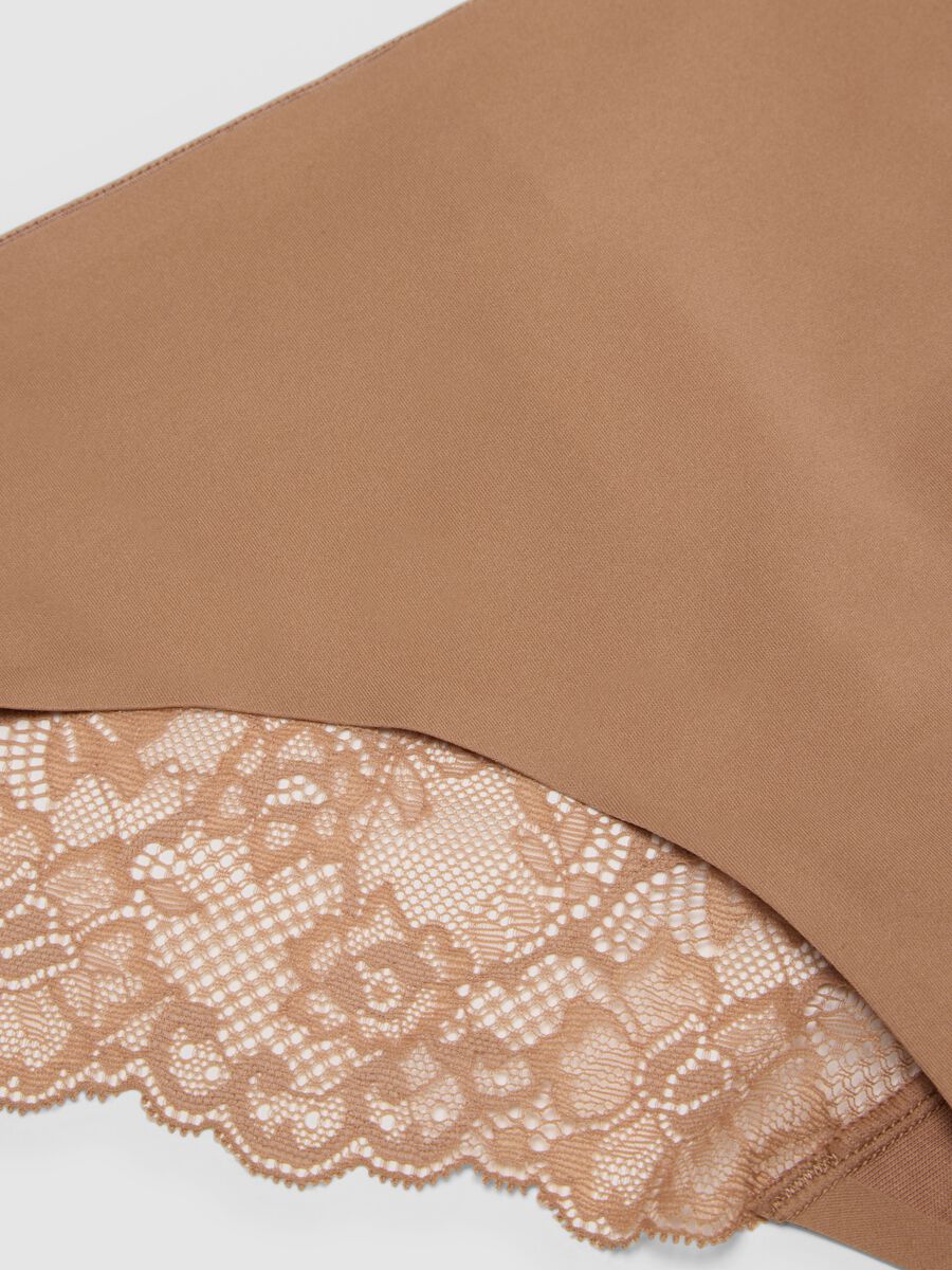 Beige regular fit briefs with lace details_1