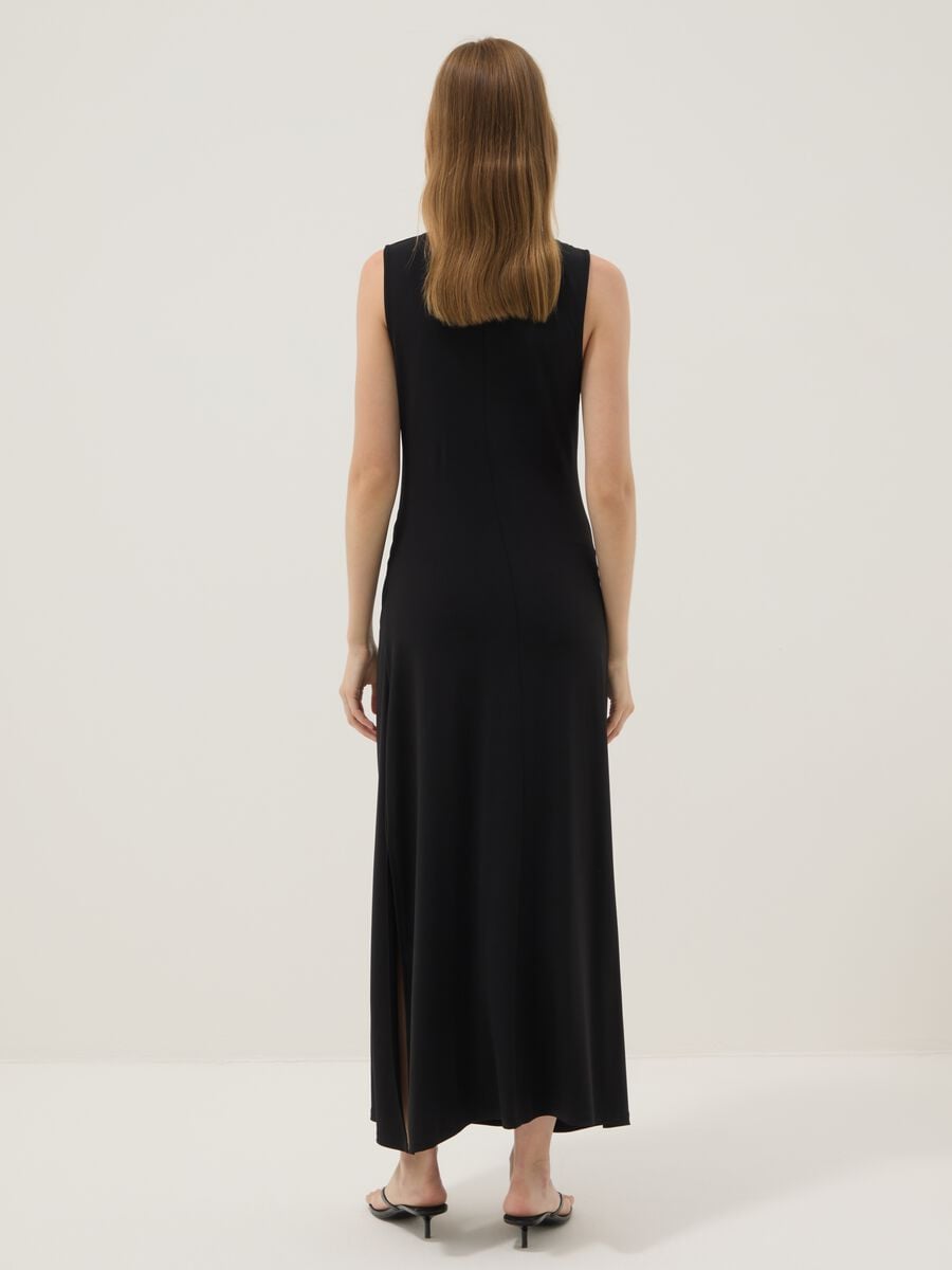 Black sleeveless stretch midi dress_4