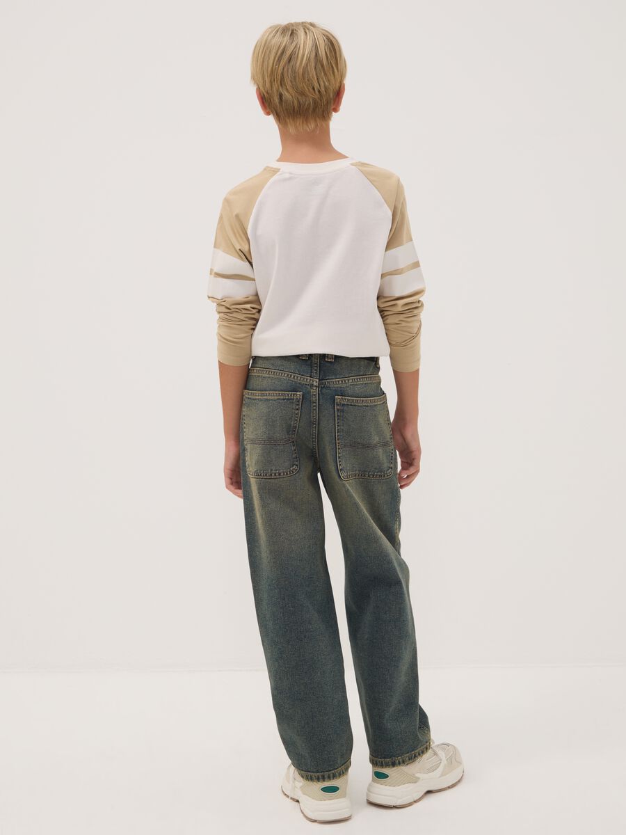 Blaue Skater-Fit-Jeans aus reiner Baumwolle_2