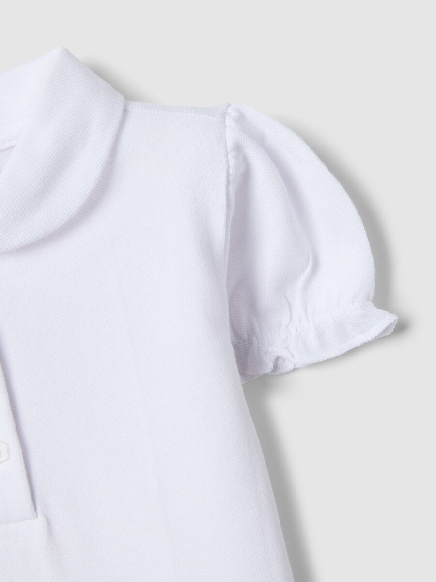 Polo in puro cotone bianca da bimba regular fit con maniche arricciate_2