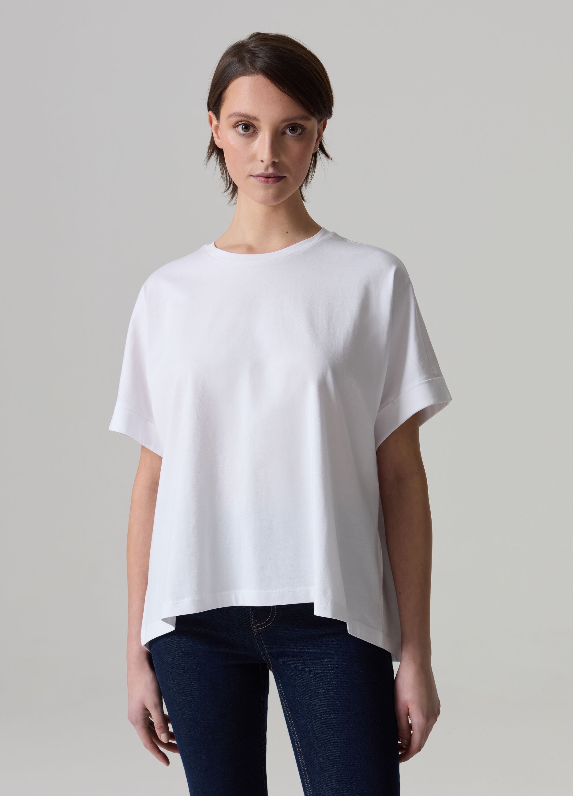 Camiseta de algodón con dobladillos vueltos