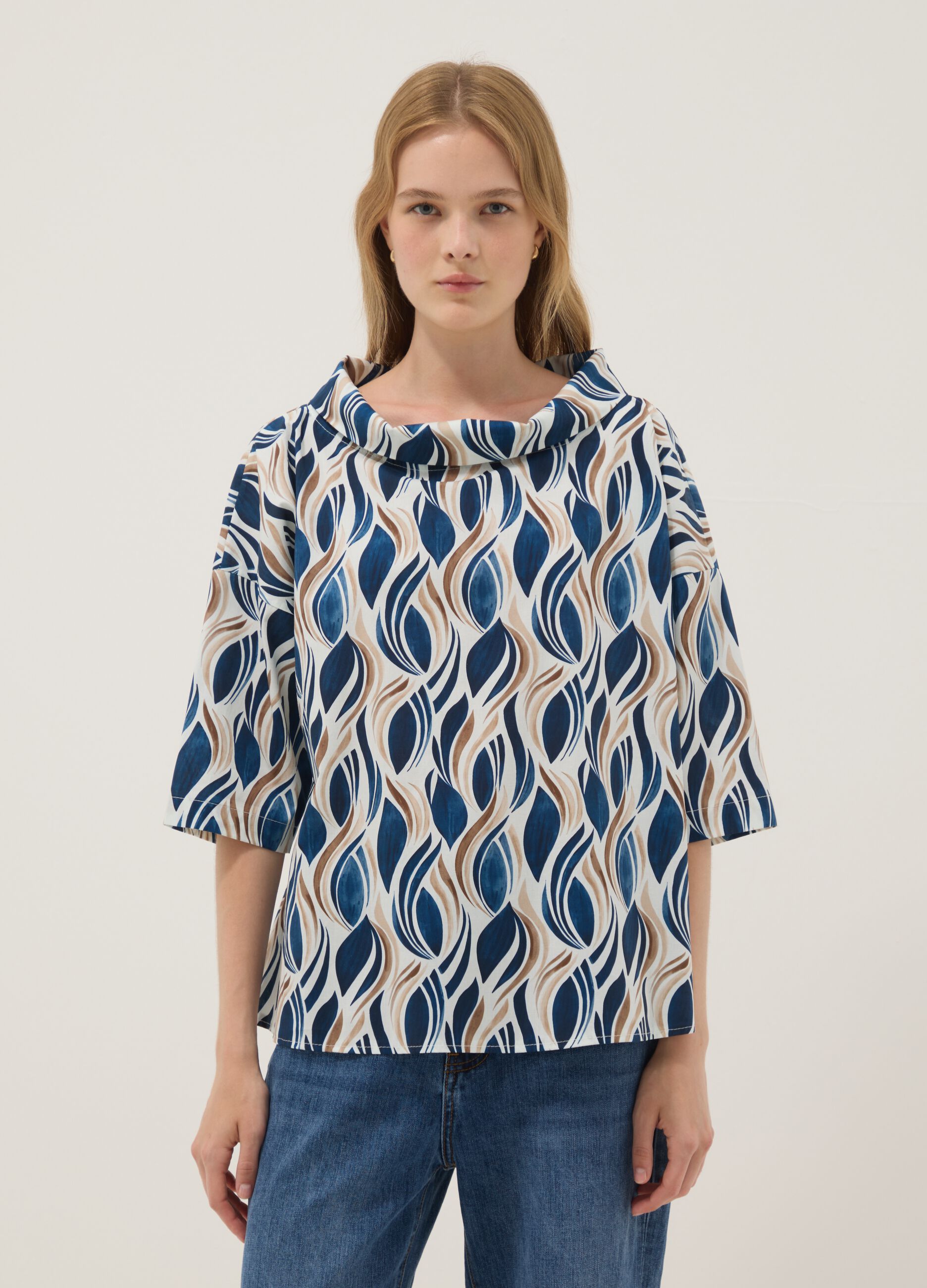 Multicoloured stretch cotton top with soft collar