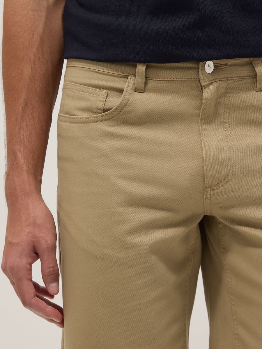 Beige pure cotton regular-fit shorts_4
