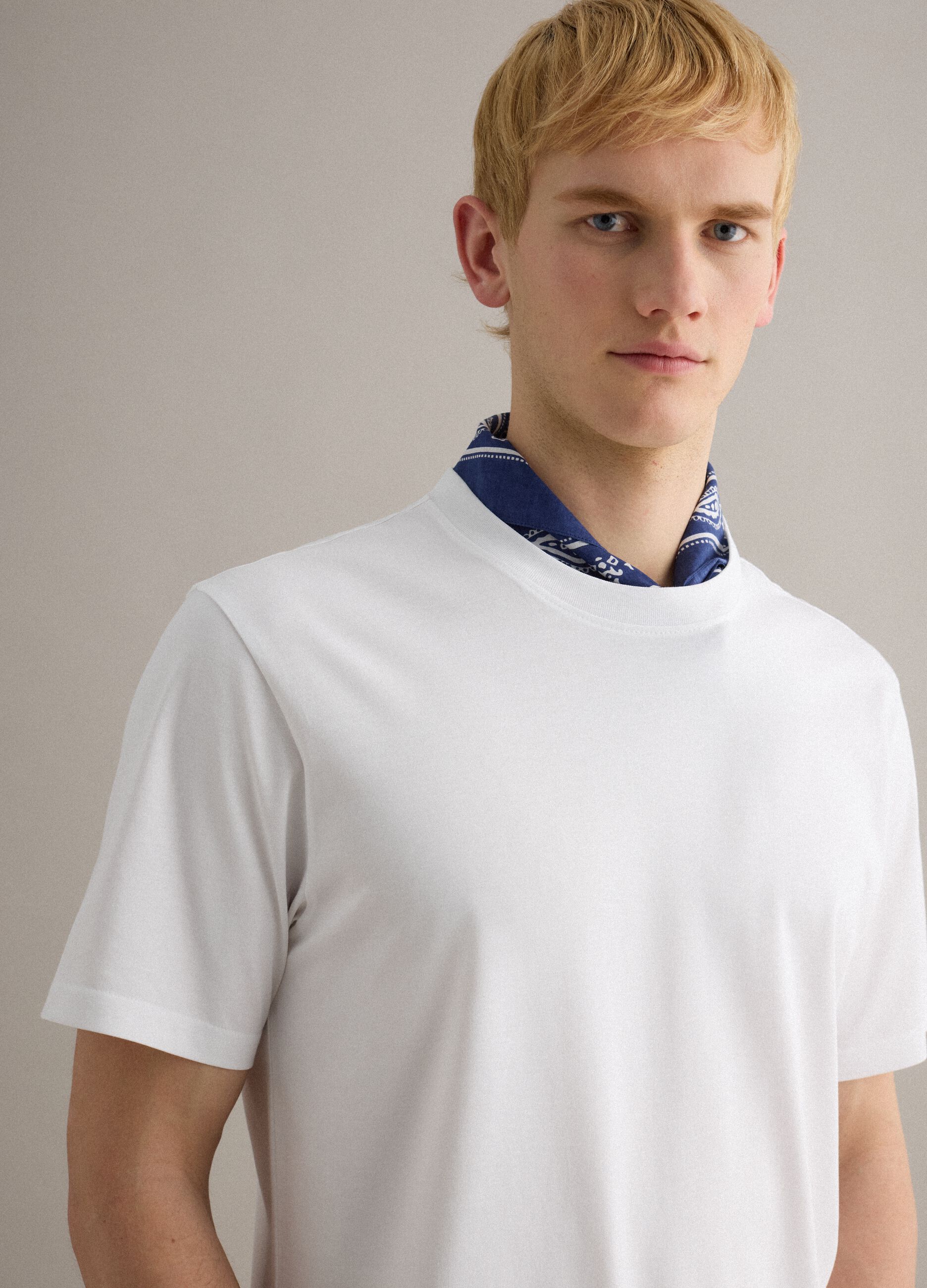 White pure cotton crew neck T-shirt with relaxed fit