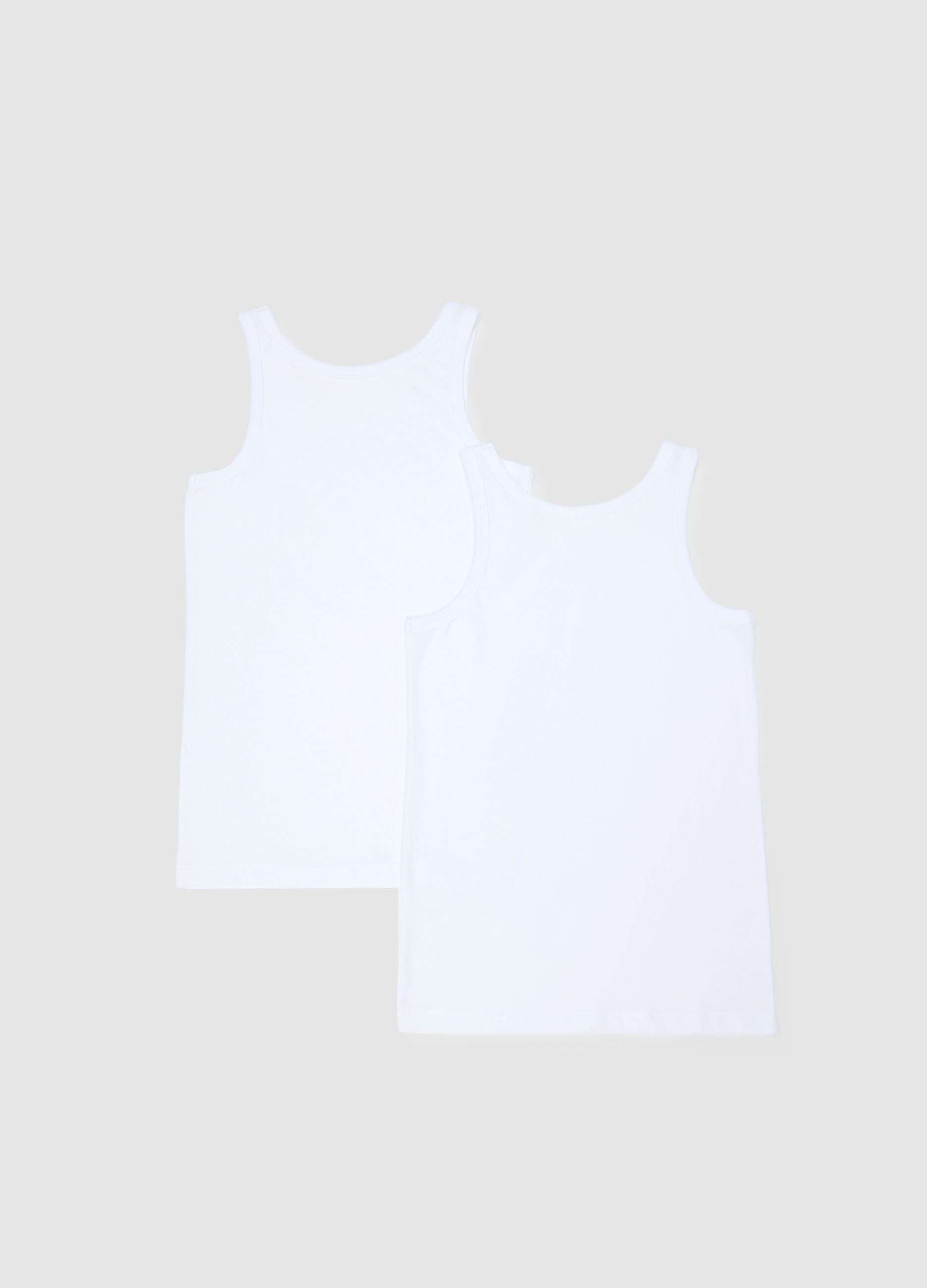 Zweierpack wei&szlig;e Jungenunterhemden aus reiner Baumwolle im Regular-Fit