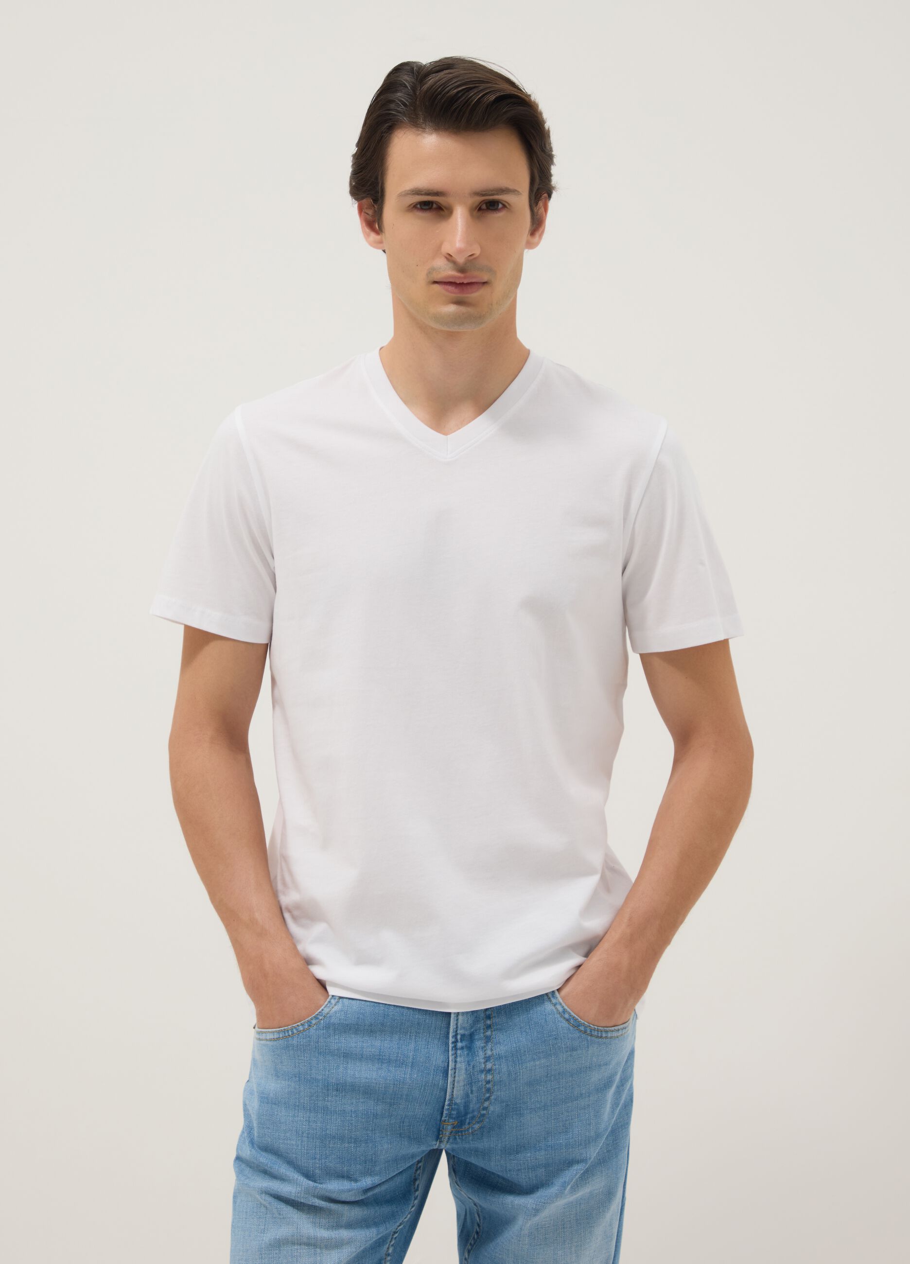 White pure cotton V-neck regular fit T-shirt