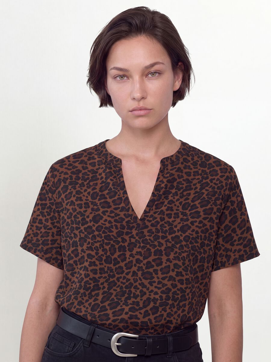 Brown pure viscose blouse with Mandarin collar and animal print, regular fit_3