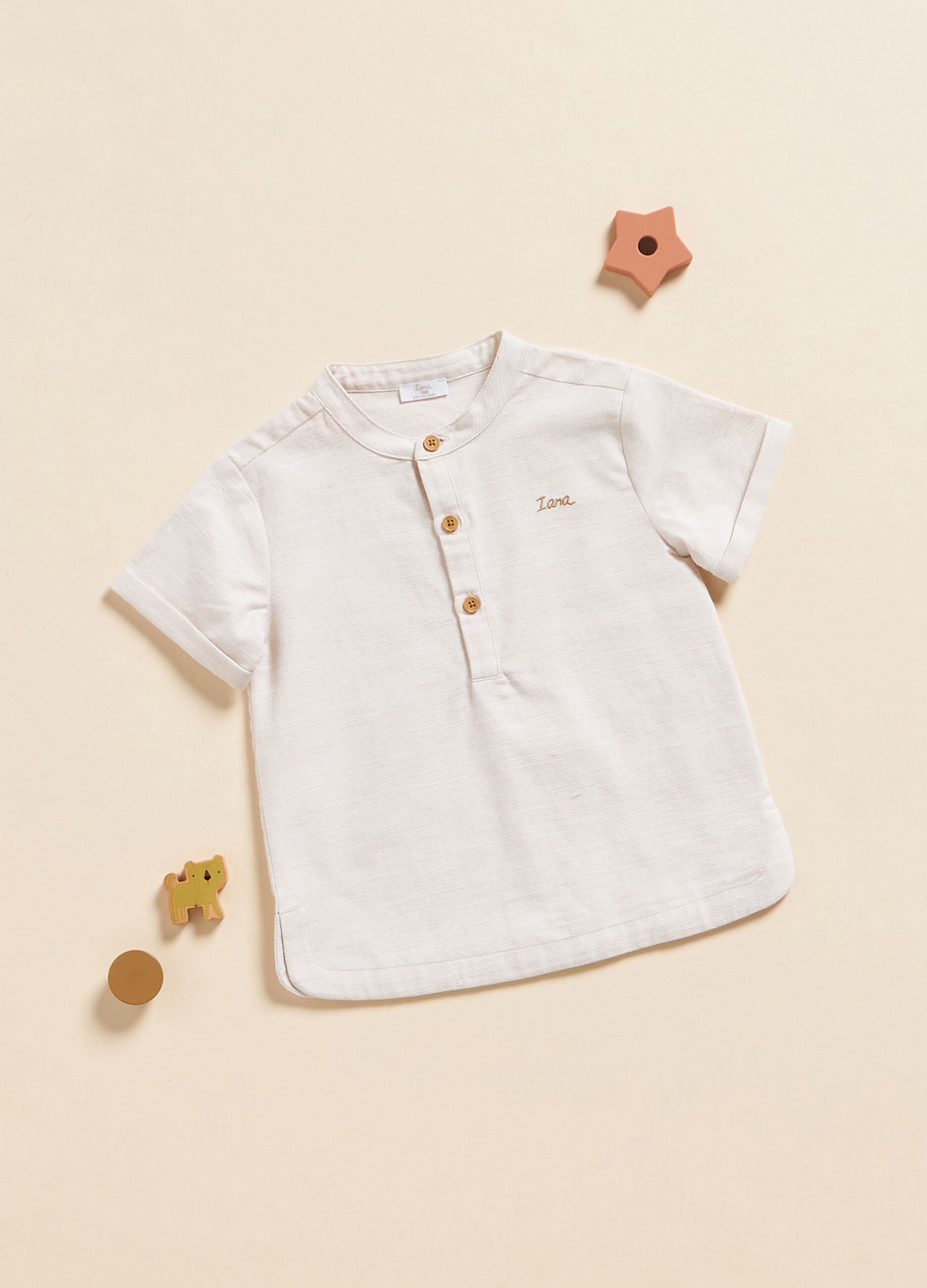 Camiseta de algodón 100% con botones IANA