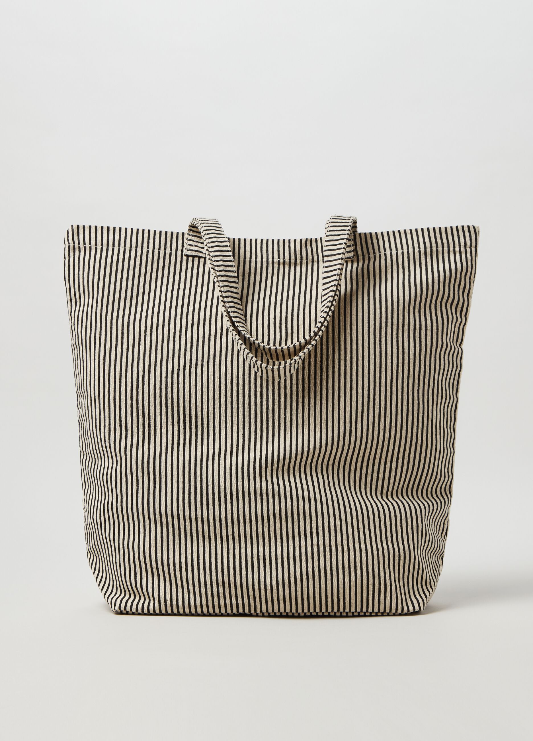 Shopper with striped pattern