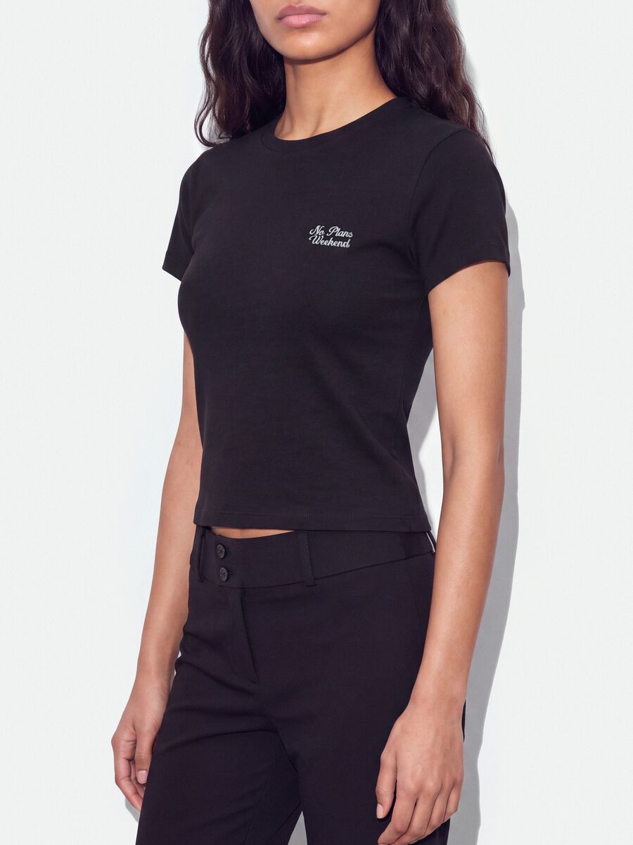 Schwarzes Crop-T-Shirt aus reiner Baumwolle mit Rundhalsausschnitt und Print_3