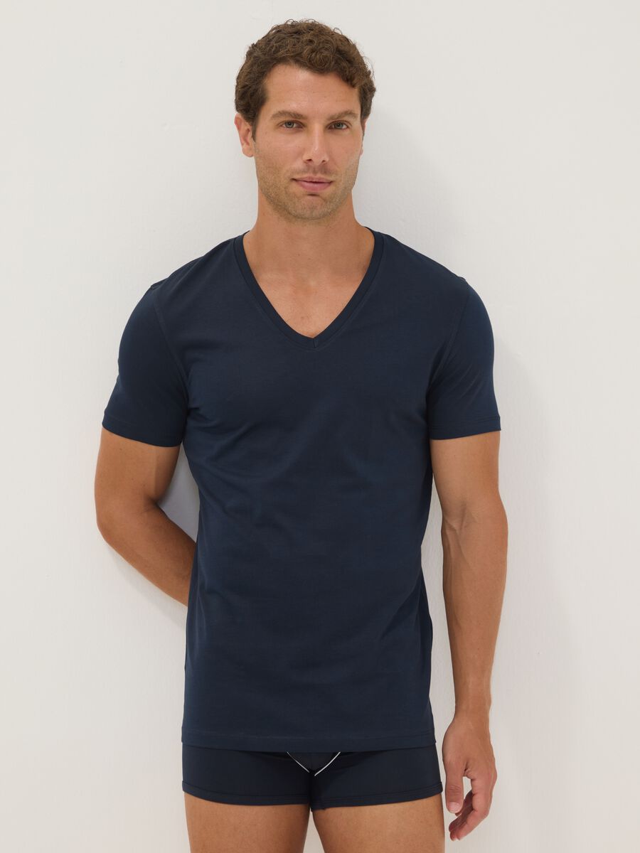 Blaues T-Shirt aus reiner Supima-Baumwolle mit V-Ausschnitt, Regular Fit_0