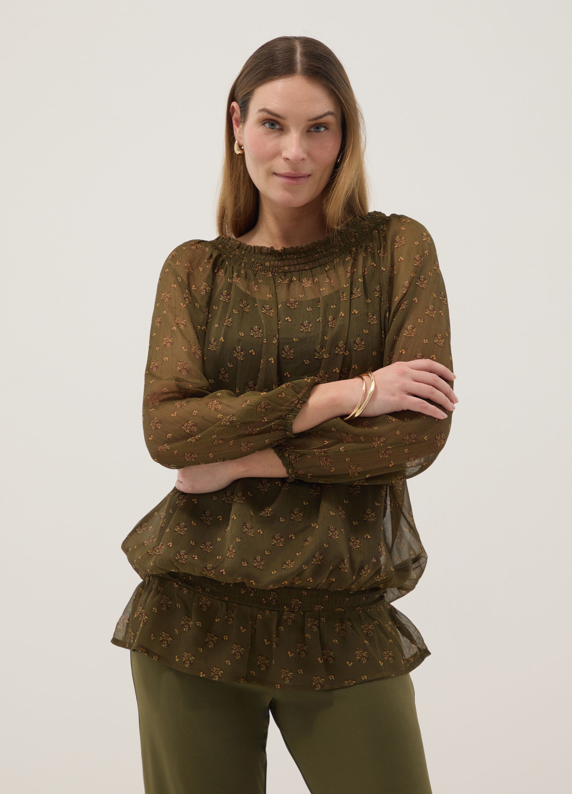 Gr&uuml;ne Umstandsbluse mit Bootsausschnitt und Fantasiemuster