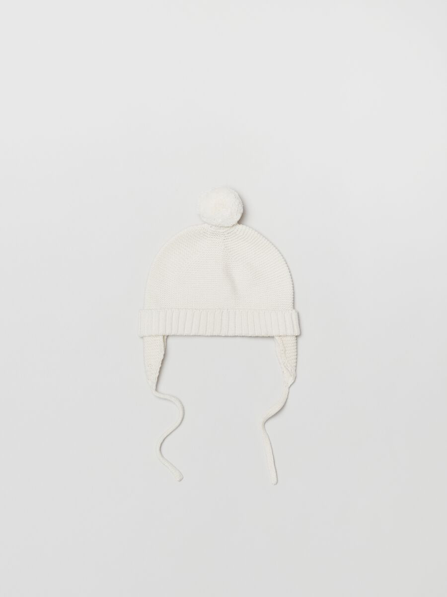 Bobble hat with ear flaps_0