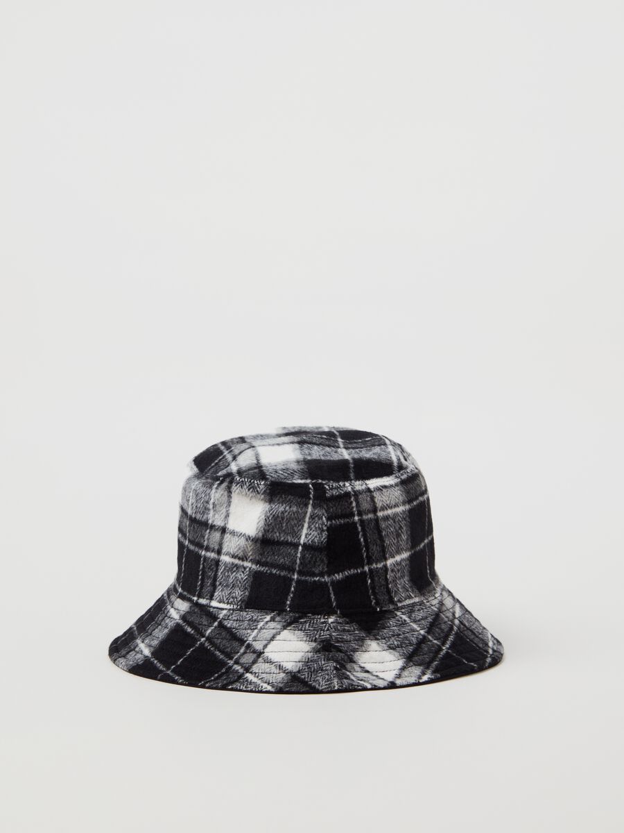 Cloche hat with check pattern_1
