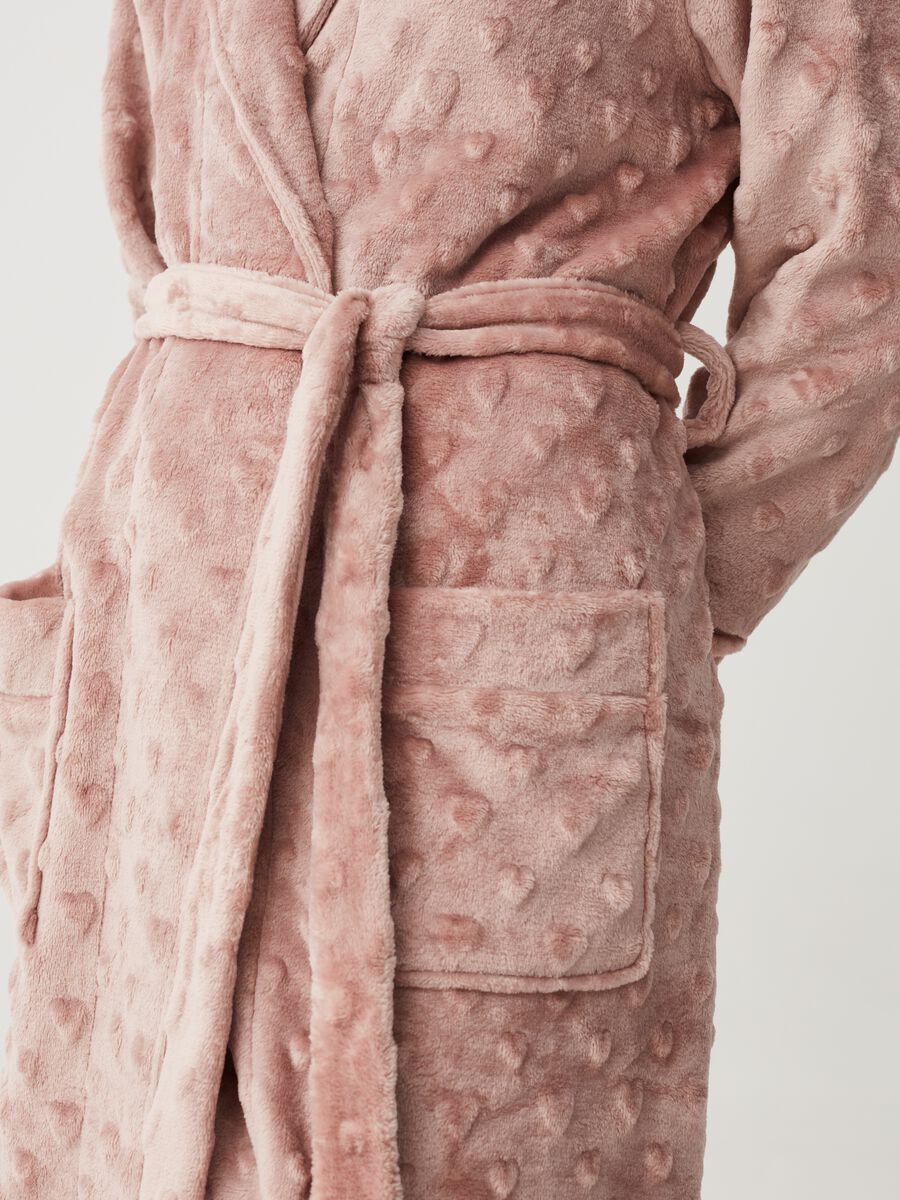 Full-length robe with embossed heart_3