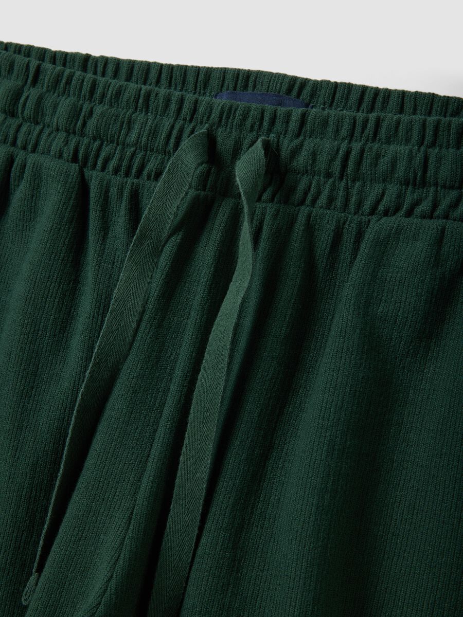 Green cotton-blend jogger shorts with drawstring, relaxed fit_5