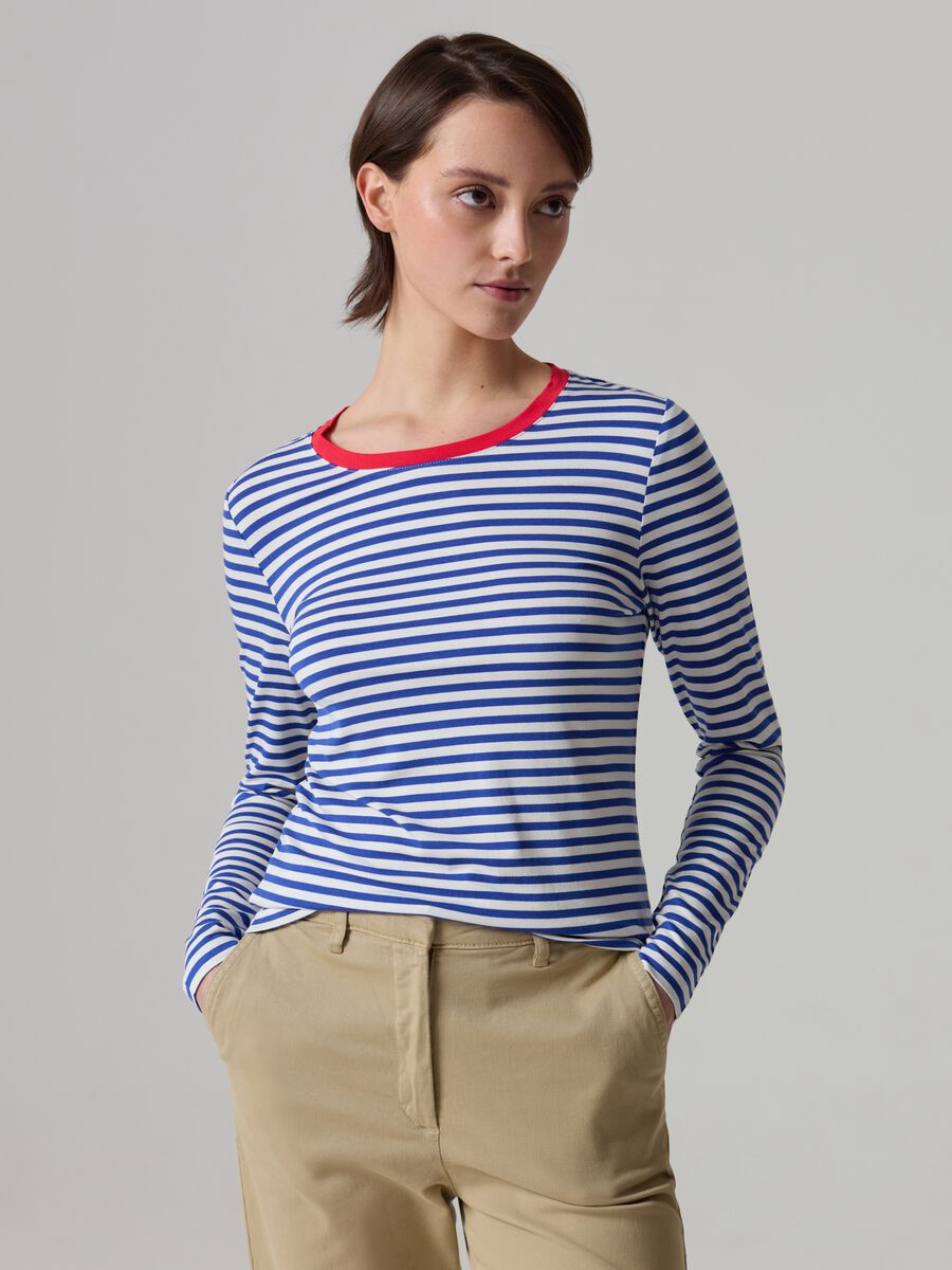 Striped T-shirt with contrasting edging_0