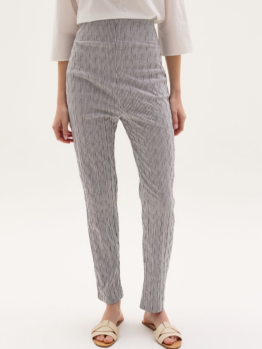 Maternity trousers with thin stripes_1
