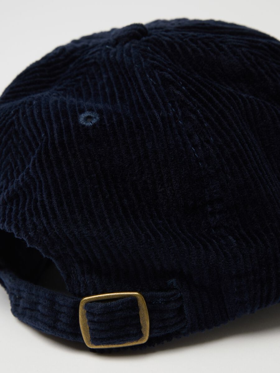 Blue Ribbed Cap in Pure Cotton_2