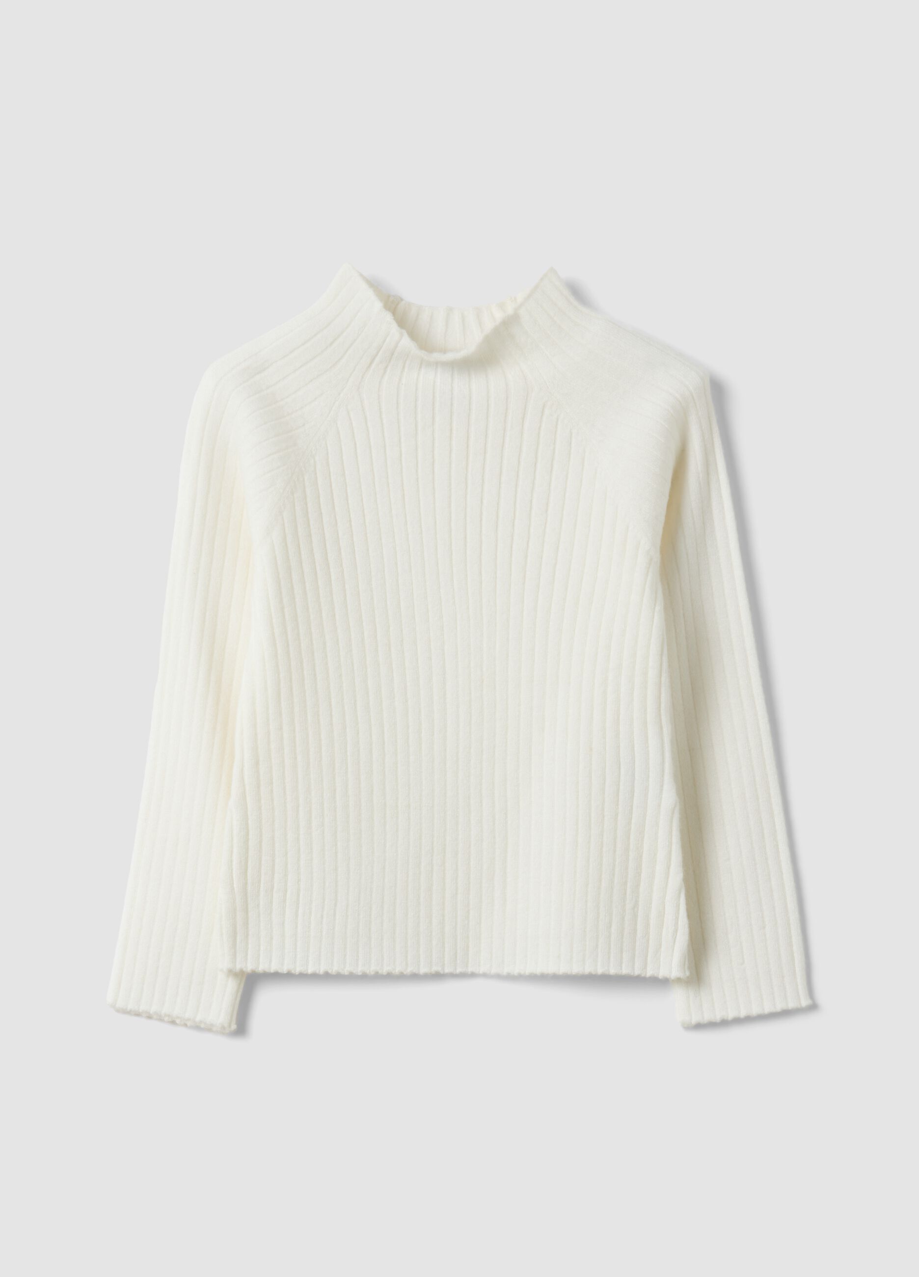 Maglia bianca in misto viscosa a coste con girocollo regular fit