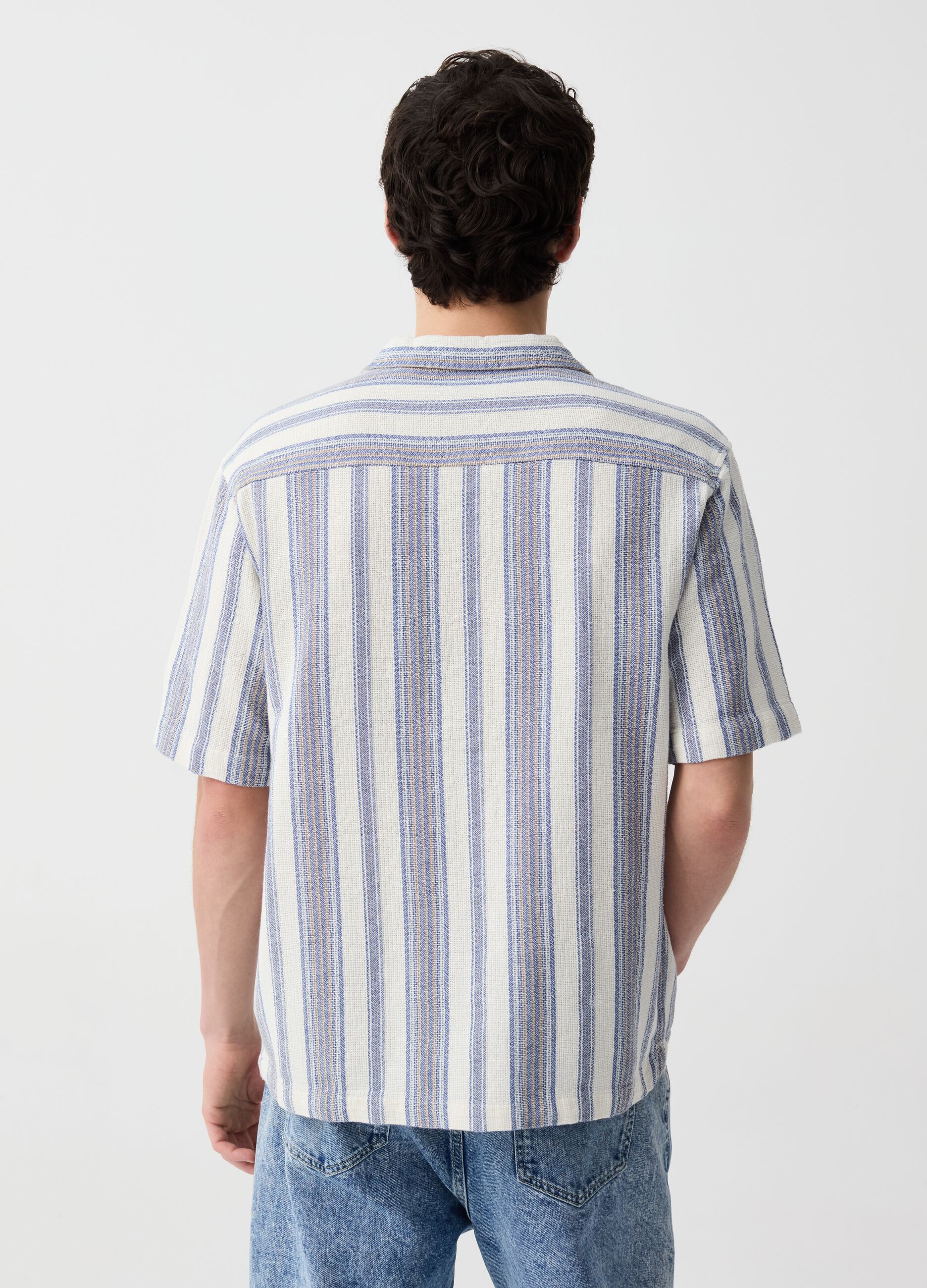 Striped gauze shirt with short sleeves
