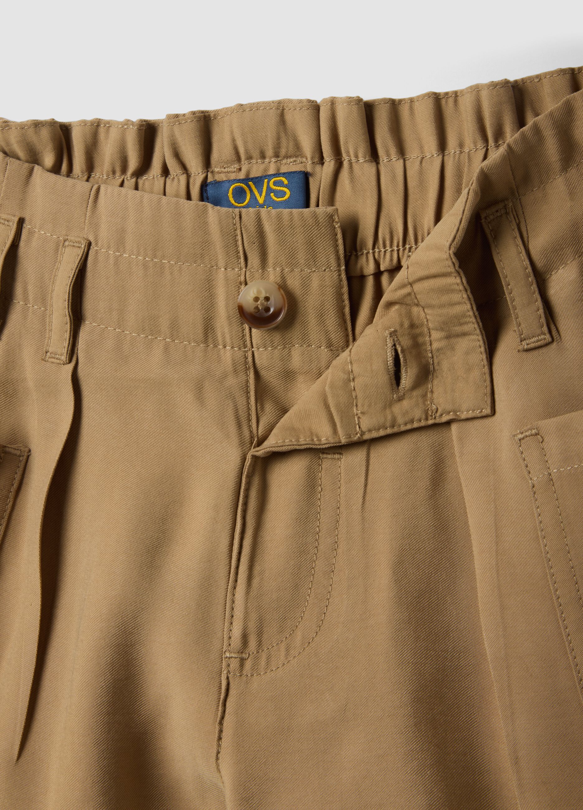 Beige Shorts aus Modal-Mix mit elastischem Paperbag-Bund