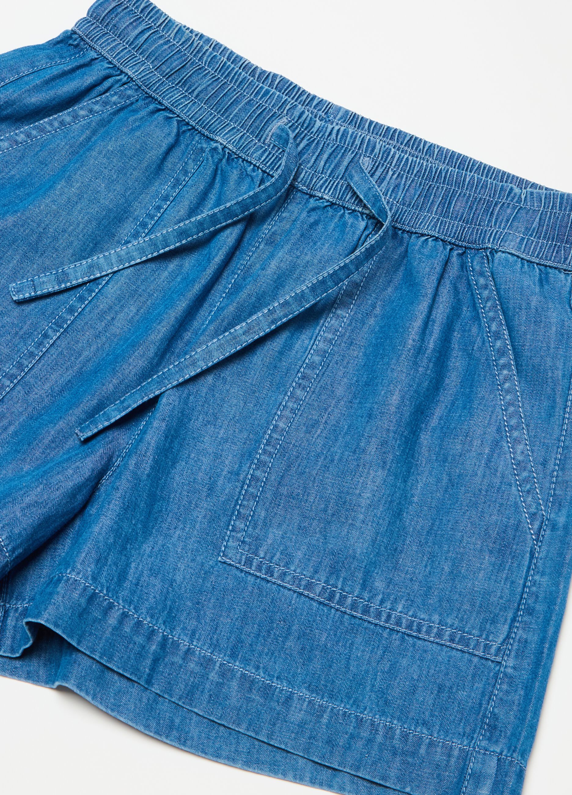 Shorts fluido in denim con coulisse
