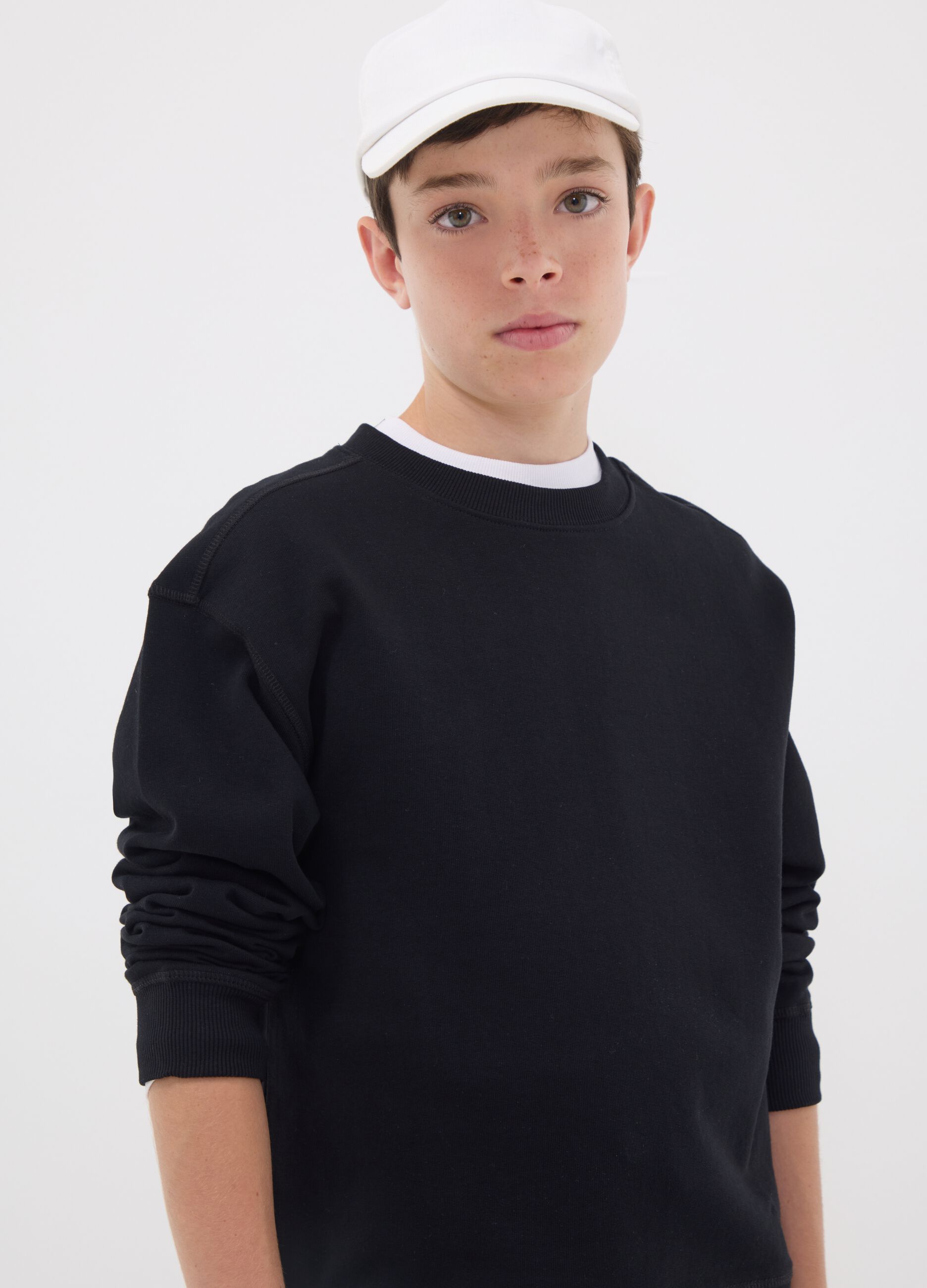 Schwarzes Sweatshirt aus reiner Baumwolle mit Rundhalsausschnitt f&uuml;r Jungen, Relaxed Fit
