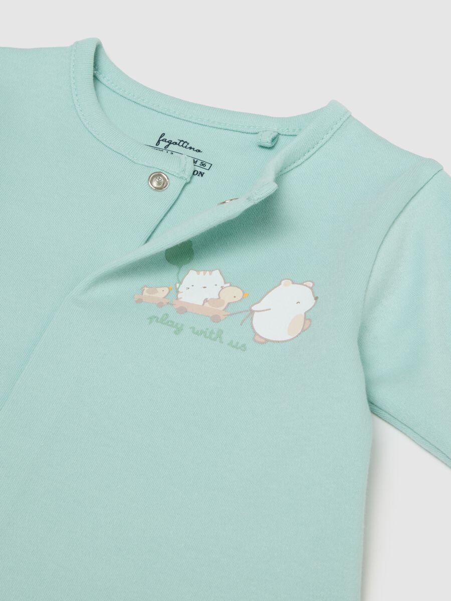 Multicolour pure cotton baby sleepsuits twin pack with snap closure_3