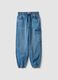 Jog denim azzurri in puro cotone con vita elasticizzata relaxed fit_0