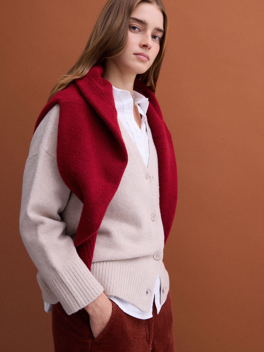 Beige stretch wool cardigan with deep V-neck_2