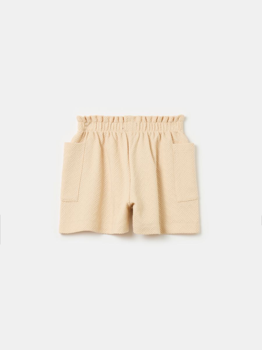 Shorts con estampado de espiga_1