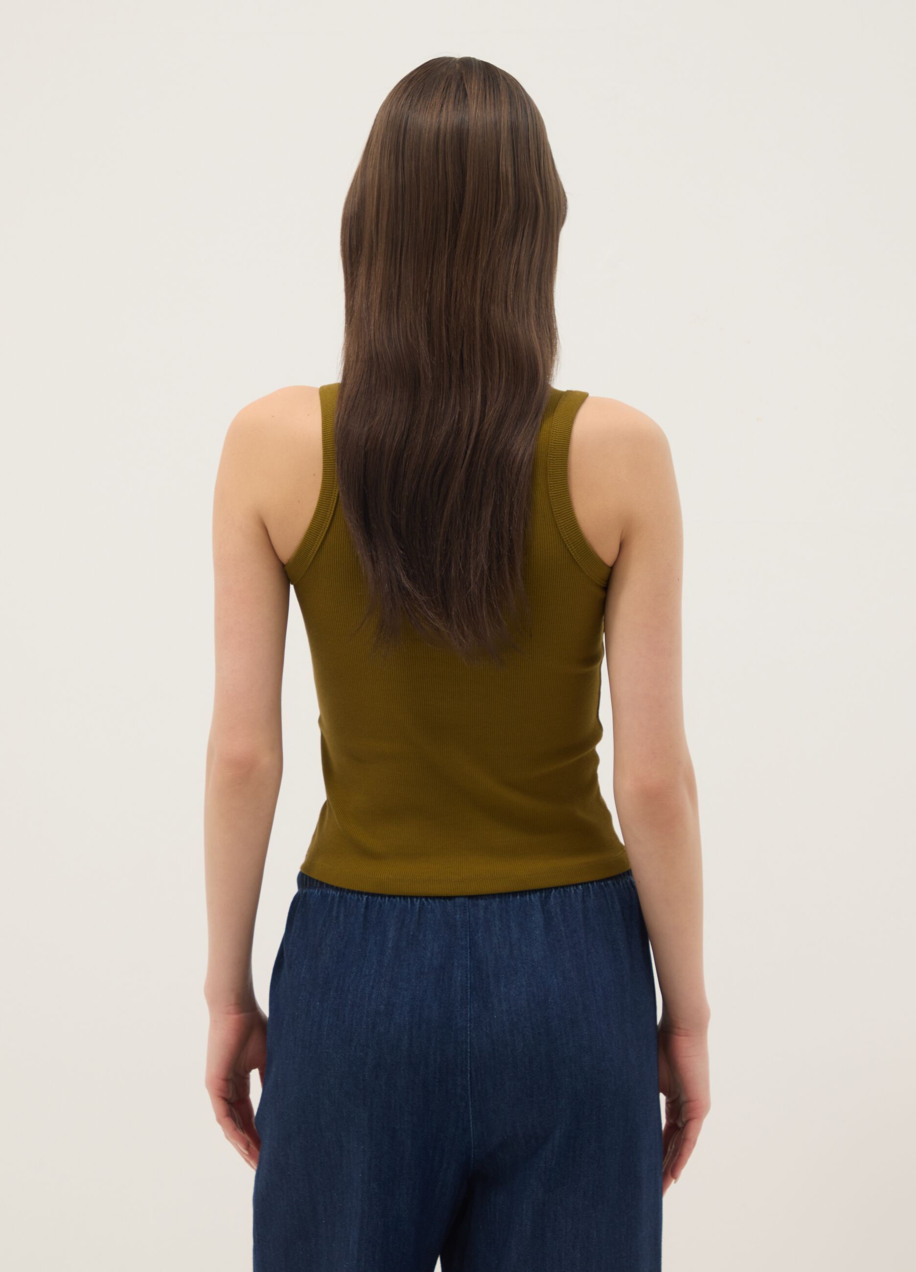 Gr&uuml;nes, figurbetontes Tanktop aus geripptem Stretch-Baumwollstoff