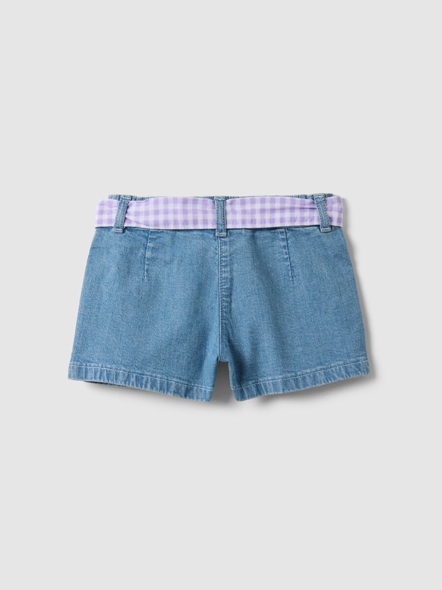 Girls&rsquo; blue denim shorts in stretch cotton with gingham belt_1