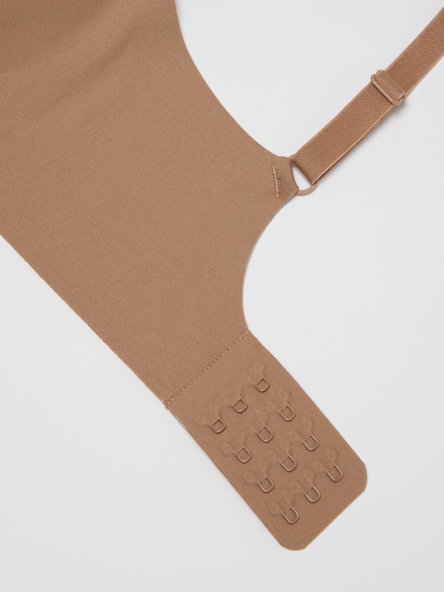 &Mu;&pi;&epsilon;&zeta; &sigma;&omicron;&upsilon;&tau;&iota;έ&nu; &mu;&epsilon; &alpha;&pi;&omicron;&sigma;&pi;ώ&mu;&epsilon;&nu;&eta; &epsilon;&nu;ί&sigma;&chi;&upsilon;&sigma;&eta;_1