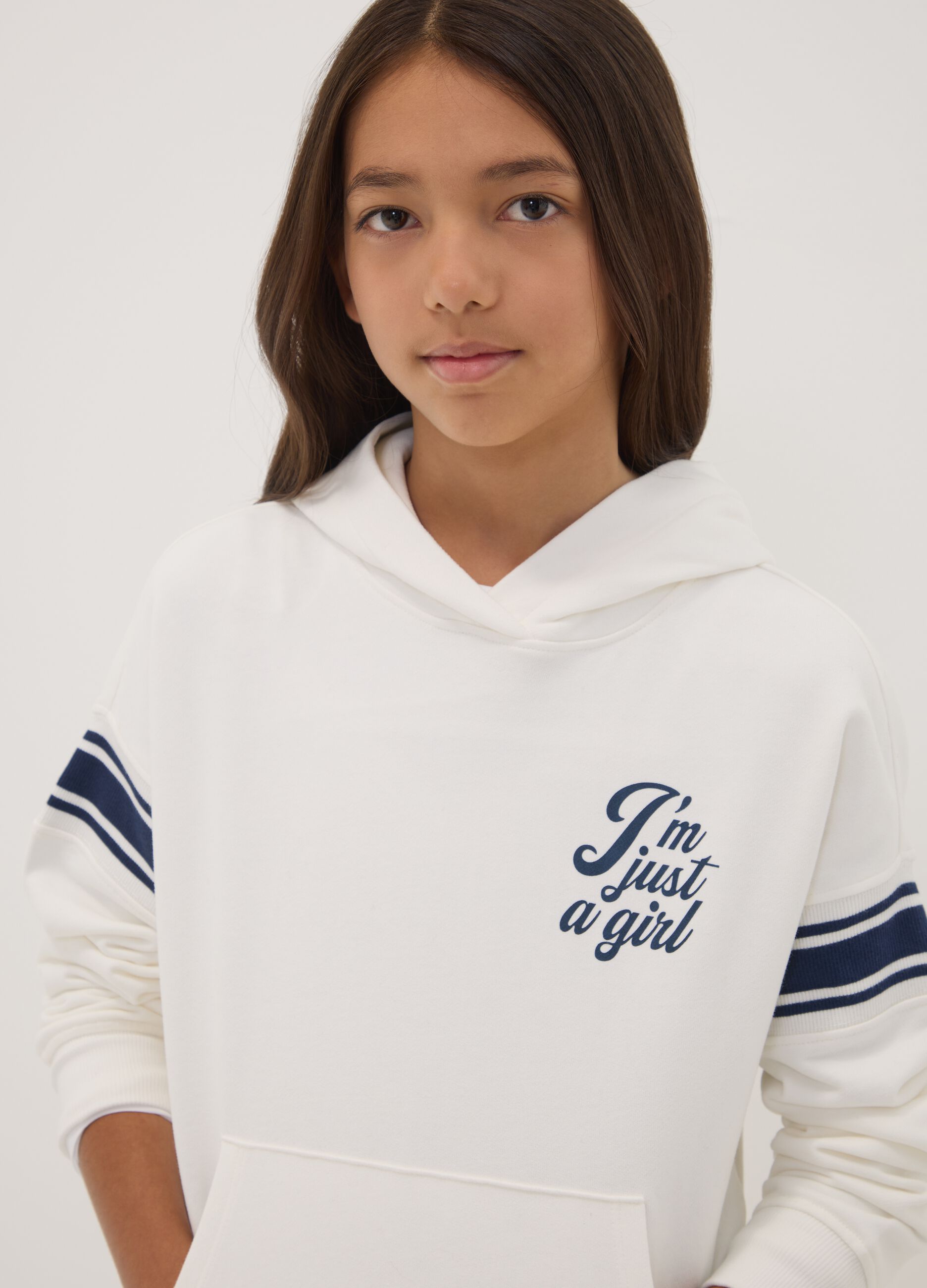 White 100% cotton hoodie with crew neck