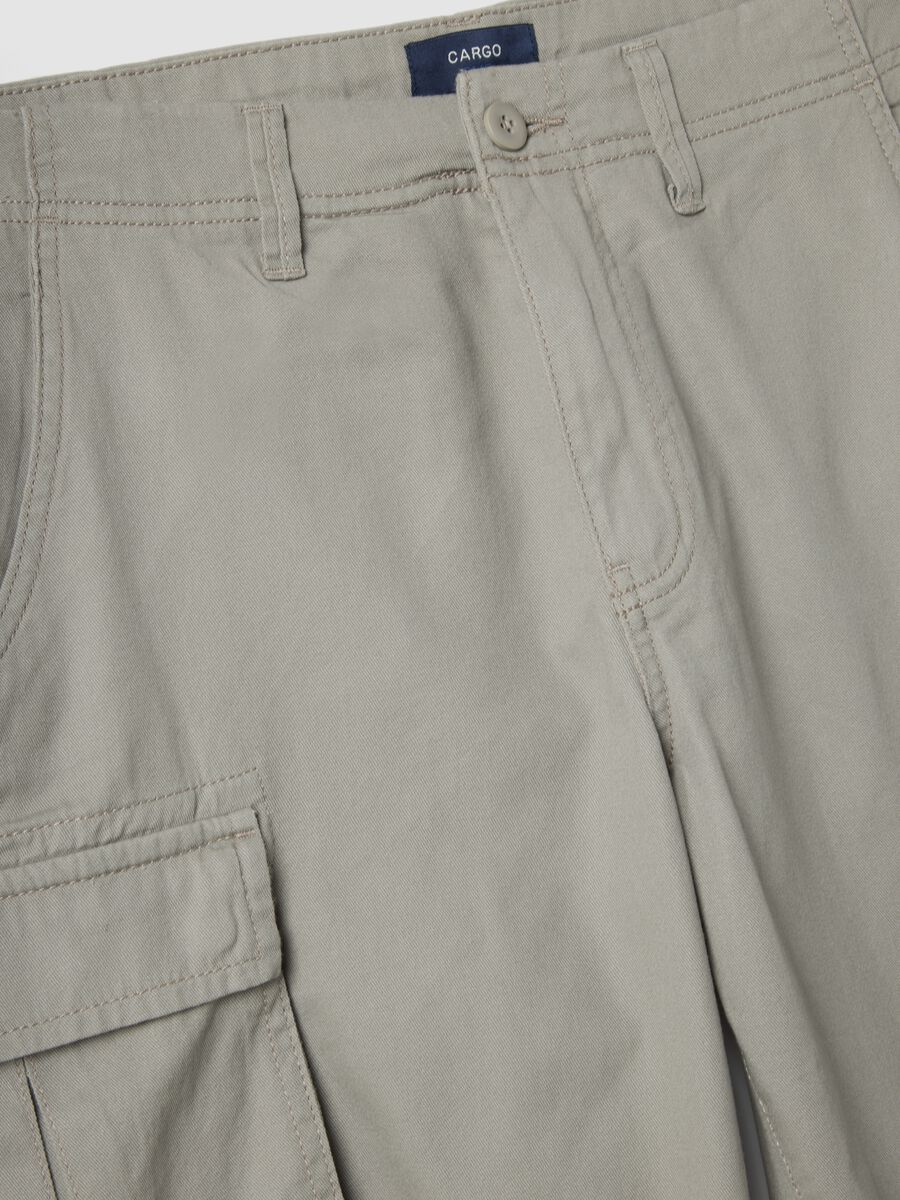 Grey pure cotton regular-fit cargo Bermuda shorts_5