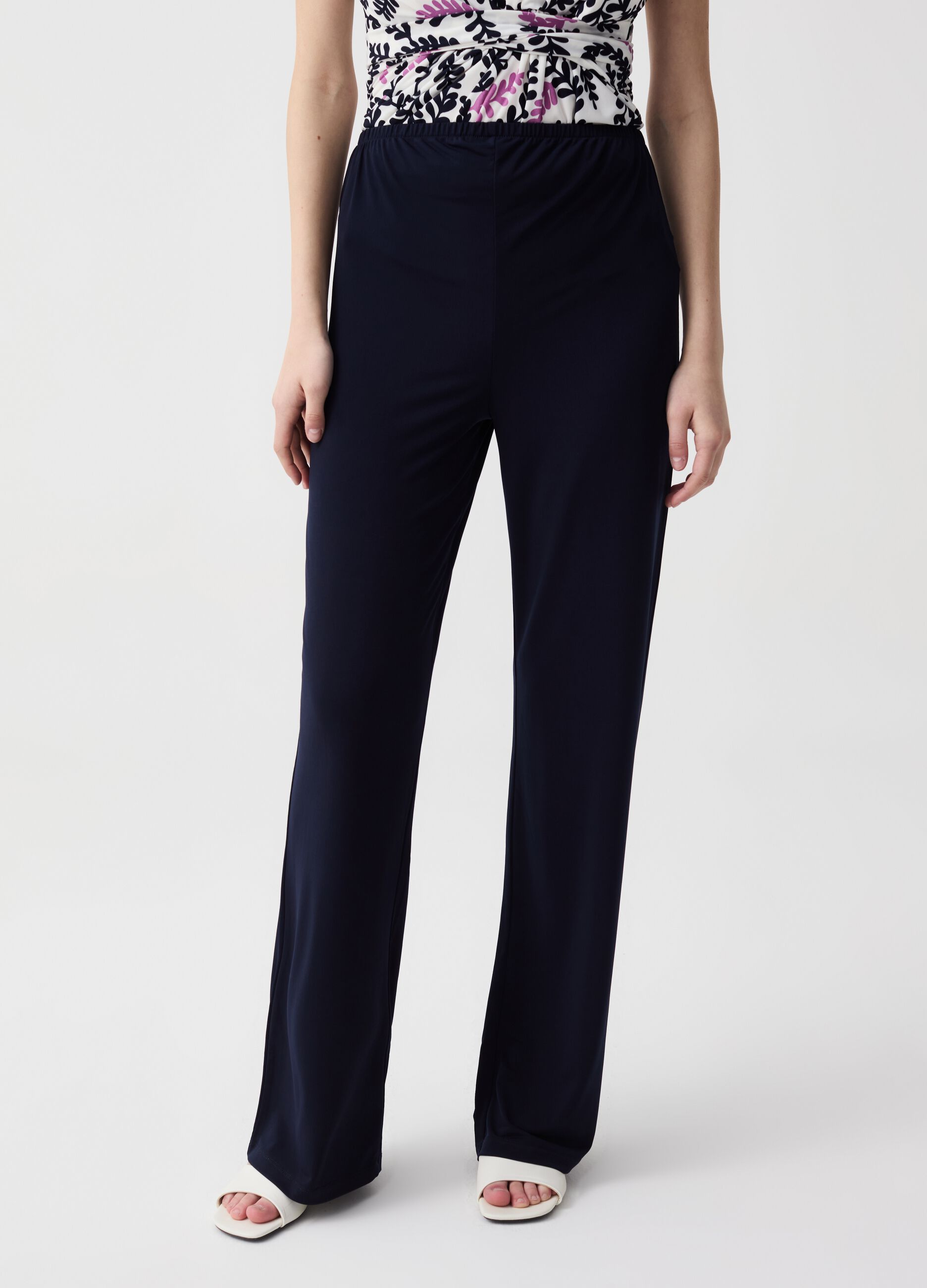 Solid colour maternity trousers