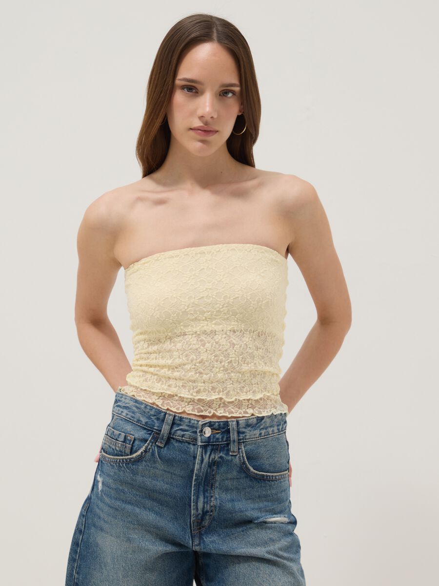 Gelbes, kurzes Stretch-Top mit floraler Struktur_2