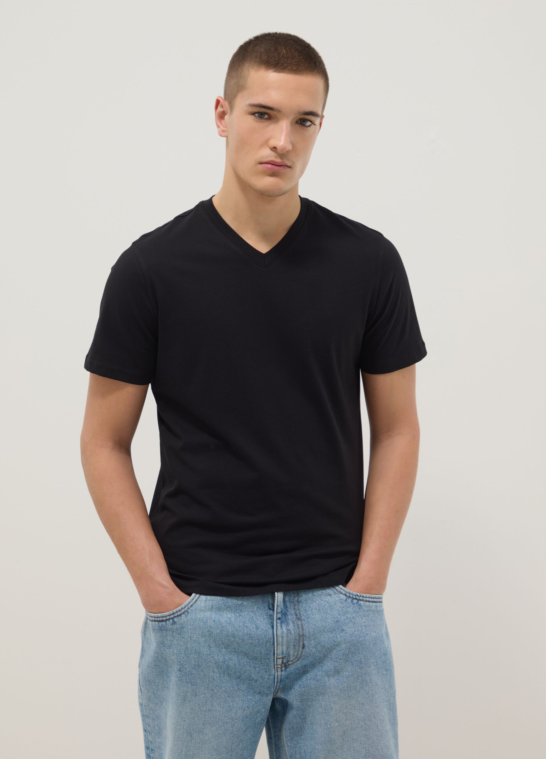 Black pure cotton regular fit V-neck t-shirt