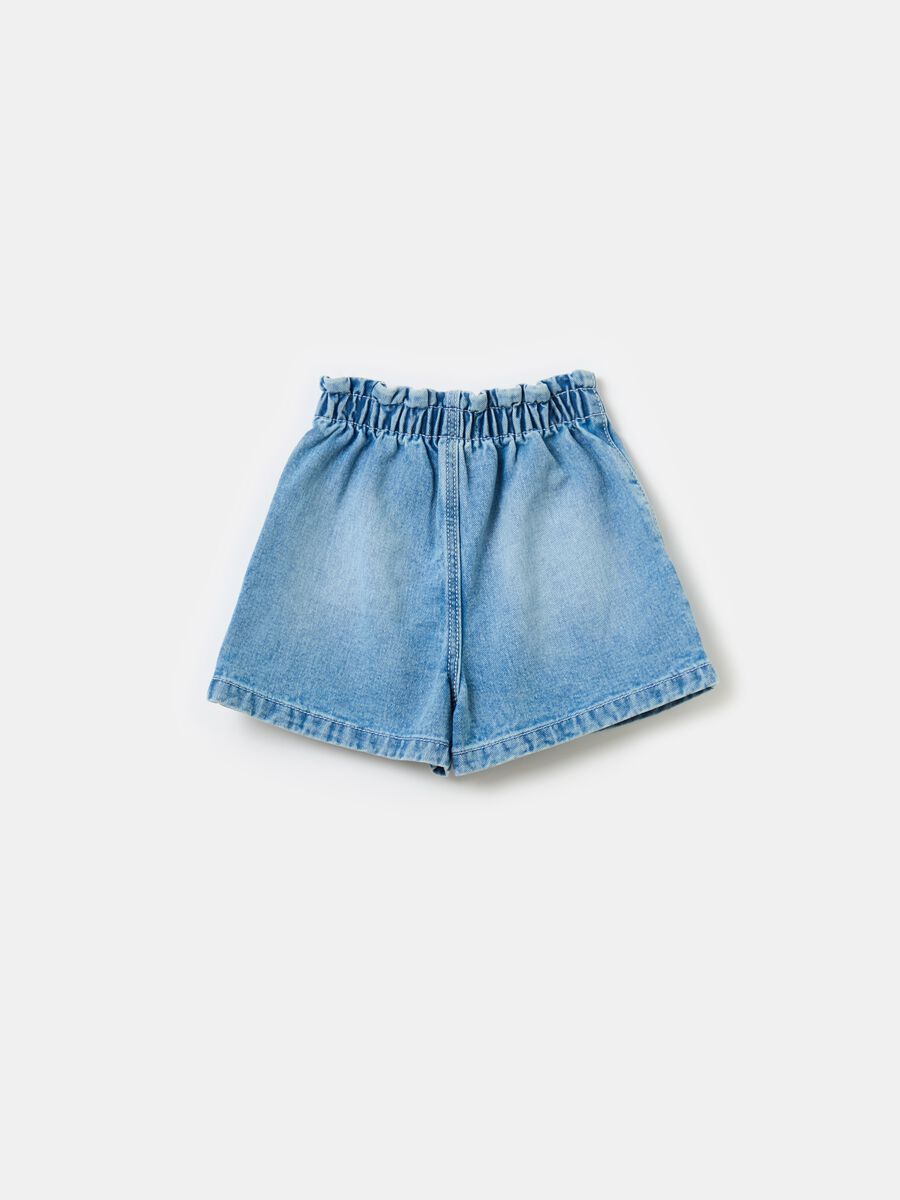 Denim shorts with flower embroidery_1