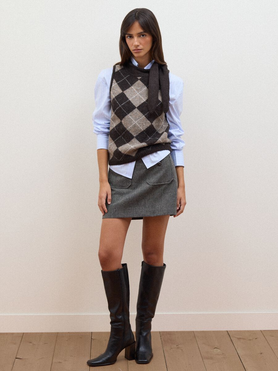 Brown stretch wool gilet with stand collar_2