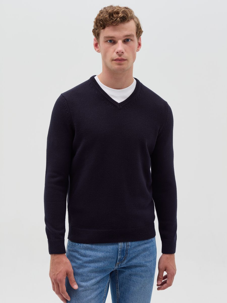 V-neck pullover_0