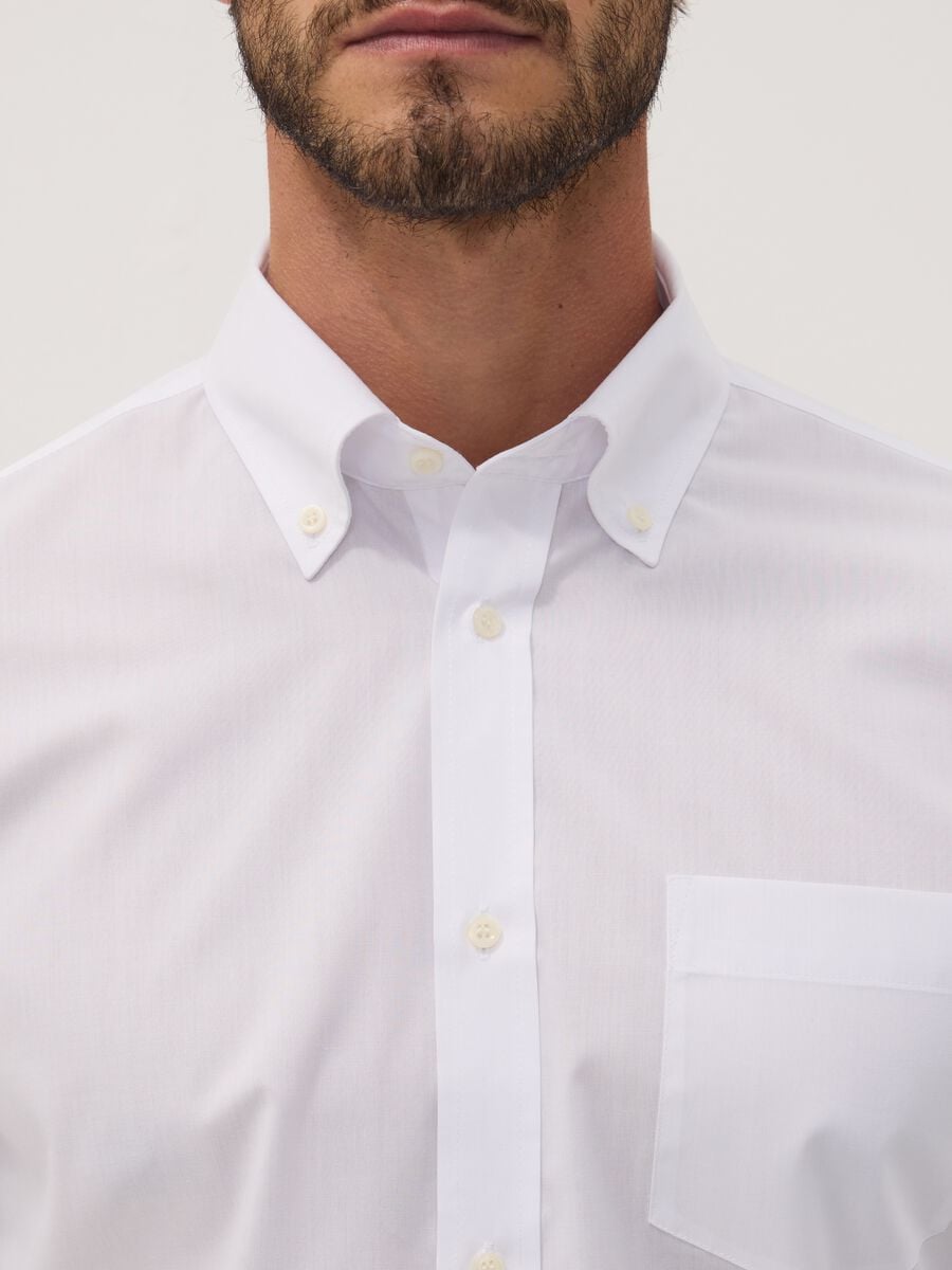 White regular-fit shirt with button-down collar, Easy Iron_1