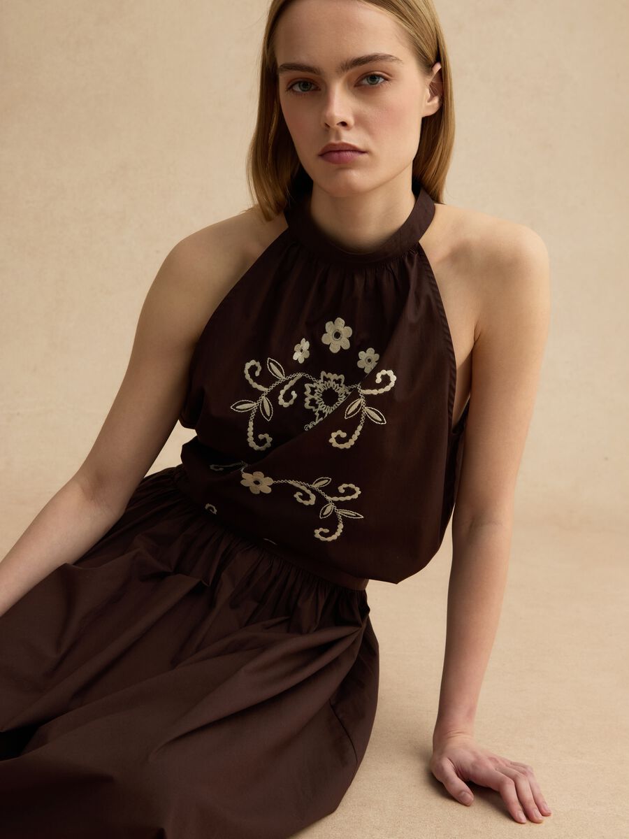 Braune Bluse aus reiner Baumwolle, Regular Fit, mit Blumenstickerei_0