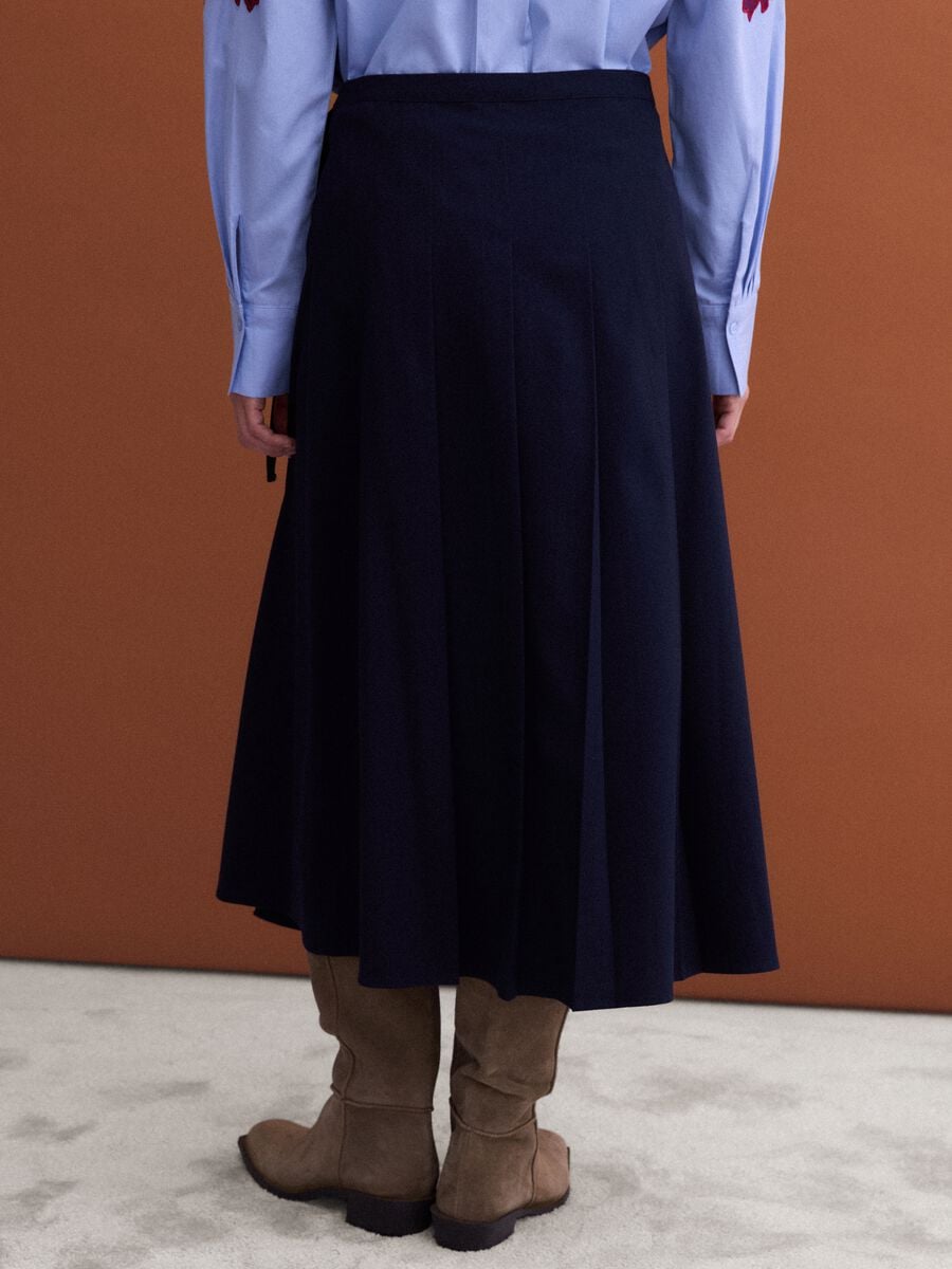 Blue pleated skirt in stretch viscose_3