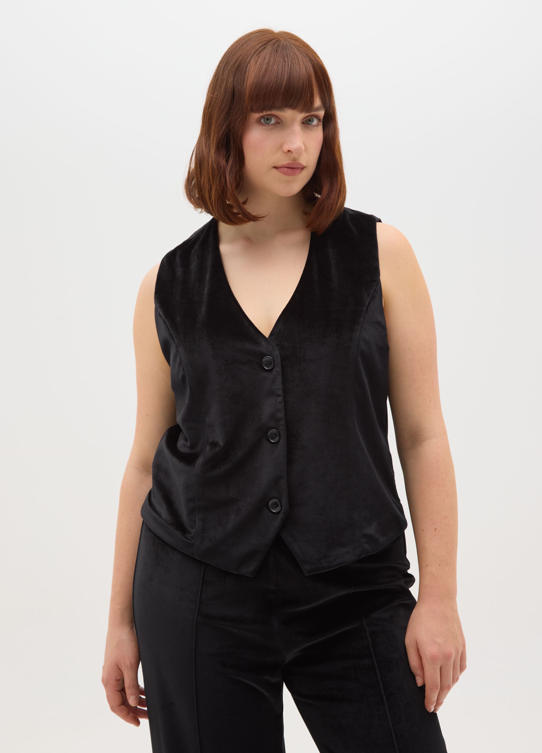 Black waistcoat with lining and regular fit buttons